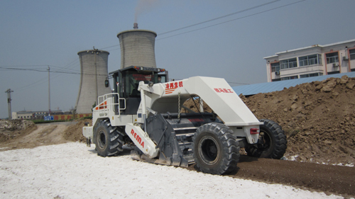 WR2100L，濱州工業(yè)場(chǎng)地灰土拌和