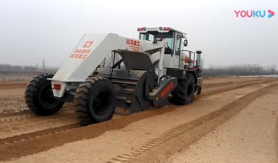 RZ530，定州灰土拌和